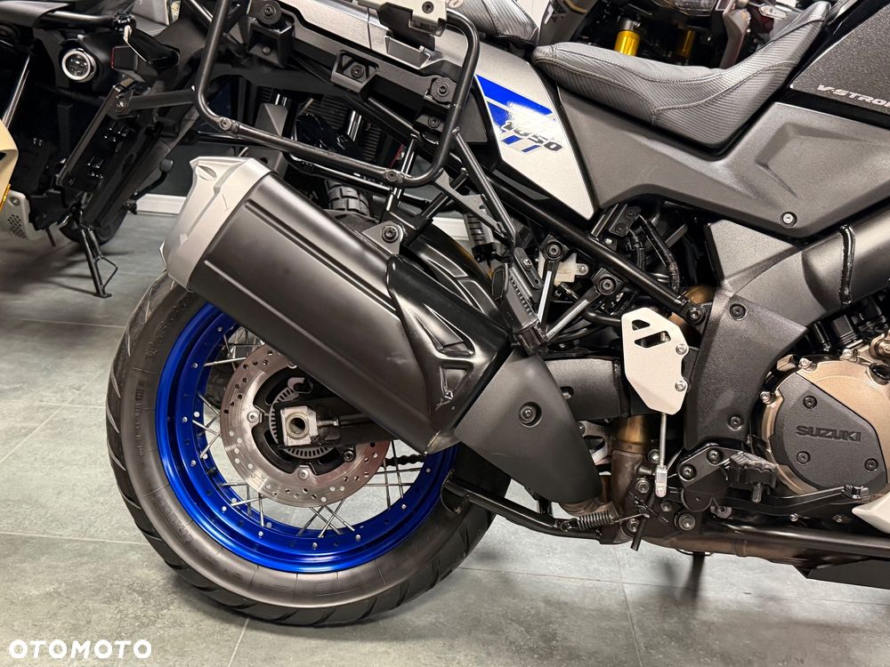 Suzuki V-STROM - 7
