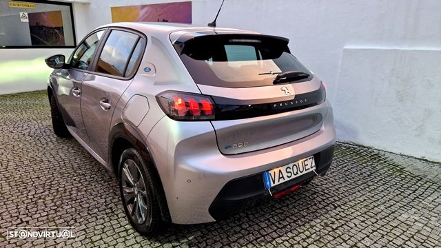 Peugeot e-208 Allure Pack - 5