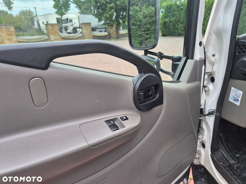 Renault Maxity - 19