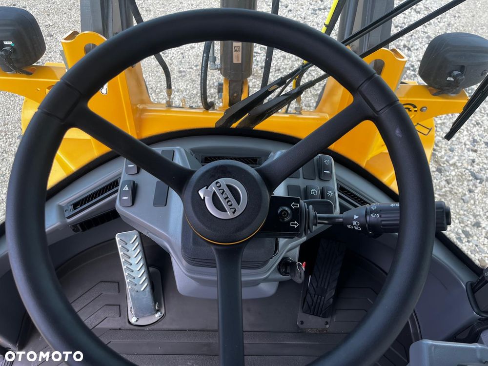 Volvo L30 - 16