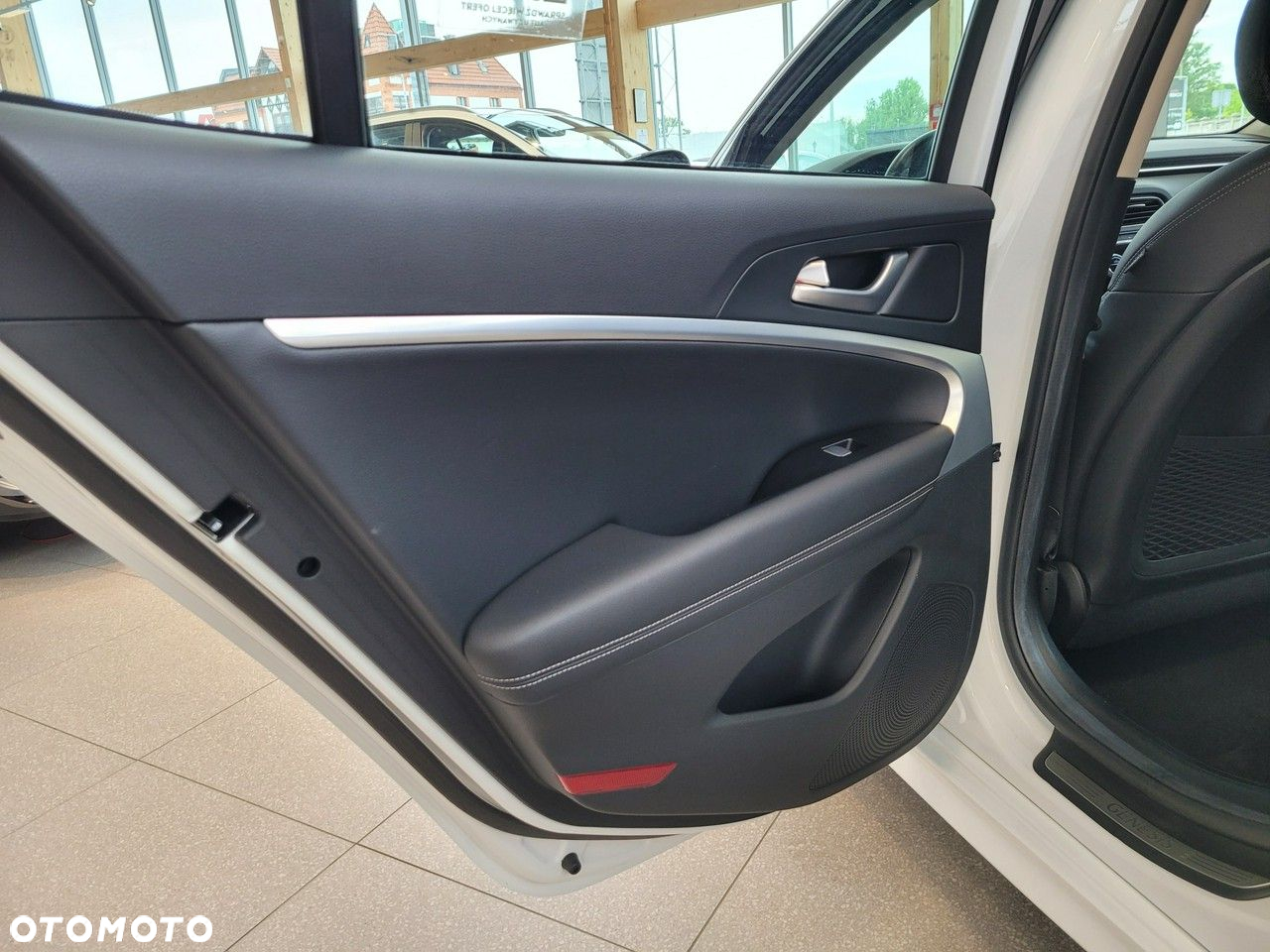 Genesis G70 - 23