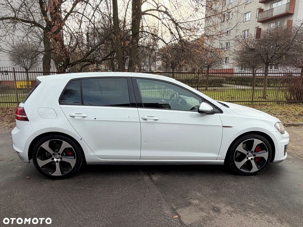 Volkswagen Golf - 7