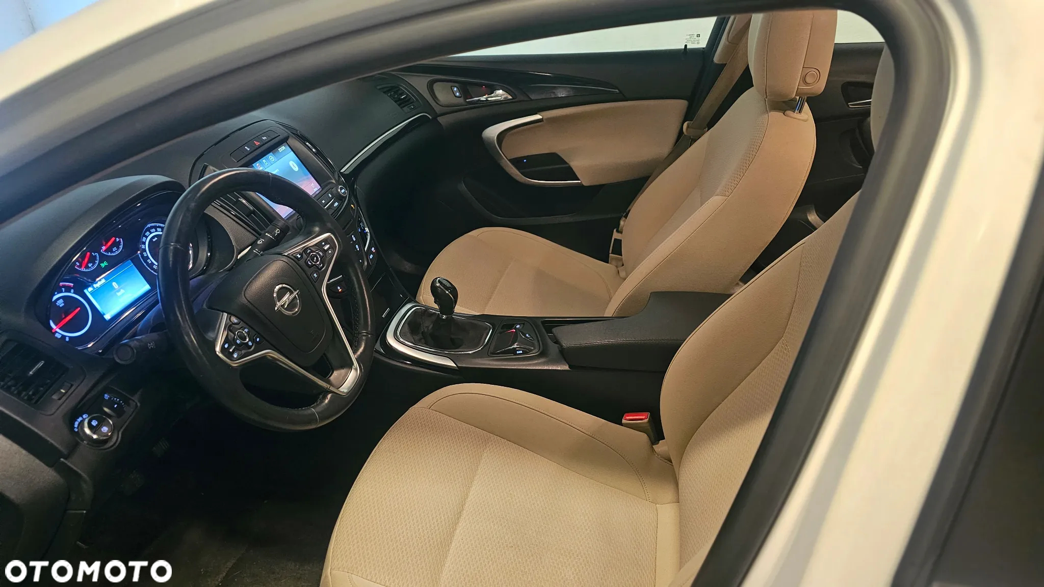 Opel Insignia - 13