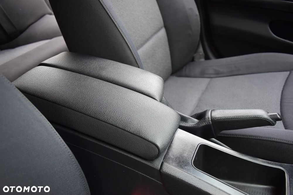 BMW Seria 3 325i - 26