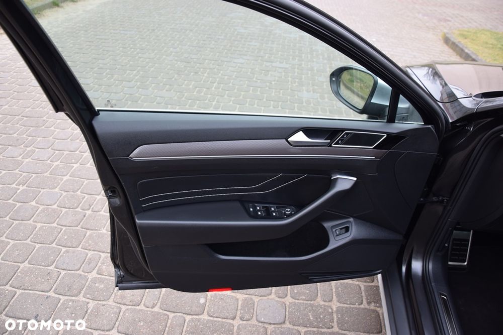 Volkswagen Passat Alltrack 2.0 TDI SCR DSG 4Motion - 32