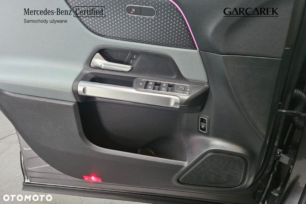 Mercedes-Benz GLB - 23