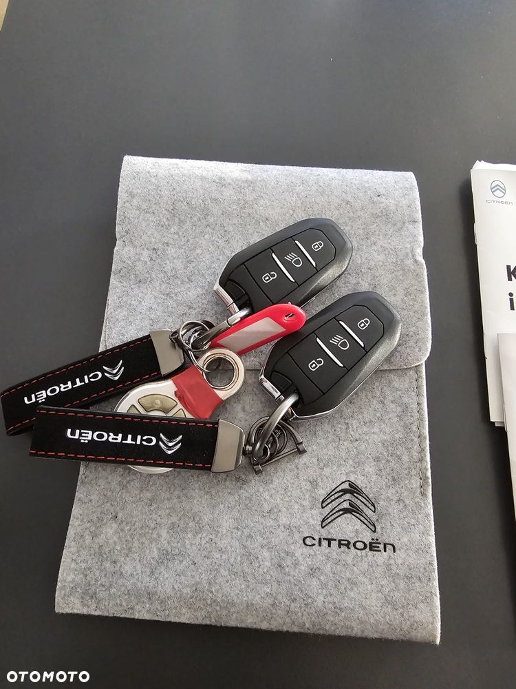 Citroën C3 1.2 PureTech Shine - 22