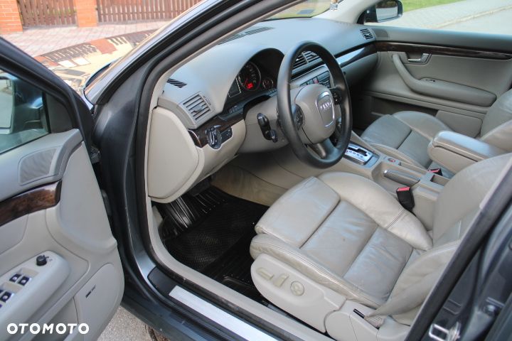 Audi A4 Limousine - 7