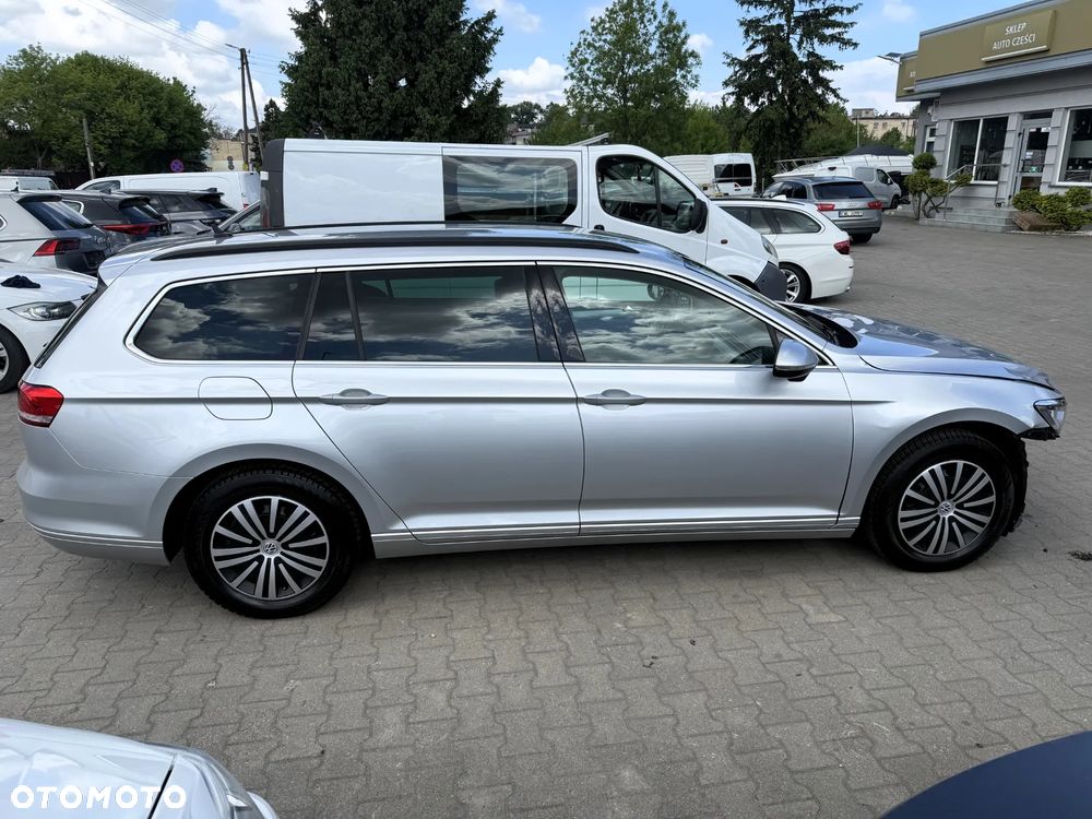 Volkswagen Passat 2.0 TDI SCR DSG Comfortline - 4