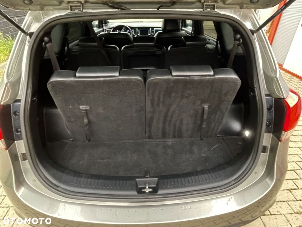 Kia Carens - 30