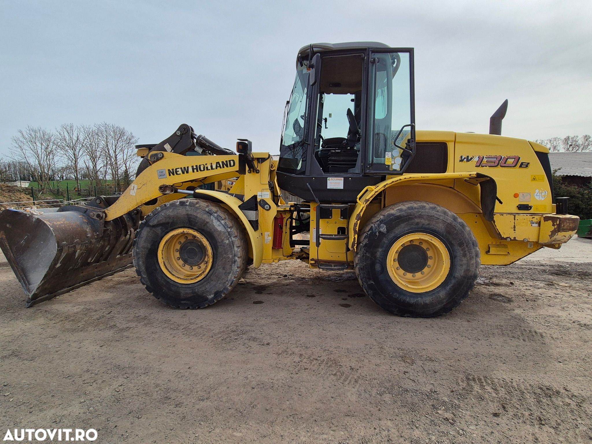 New Holland W130B - 1