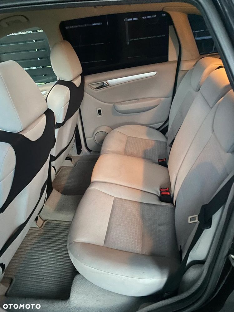 Mercedes-Benz Klasa B 200 CDI Autotronic - 24