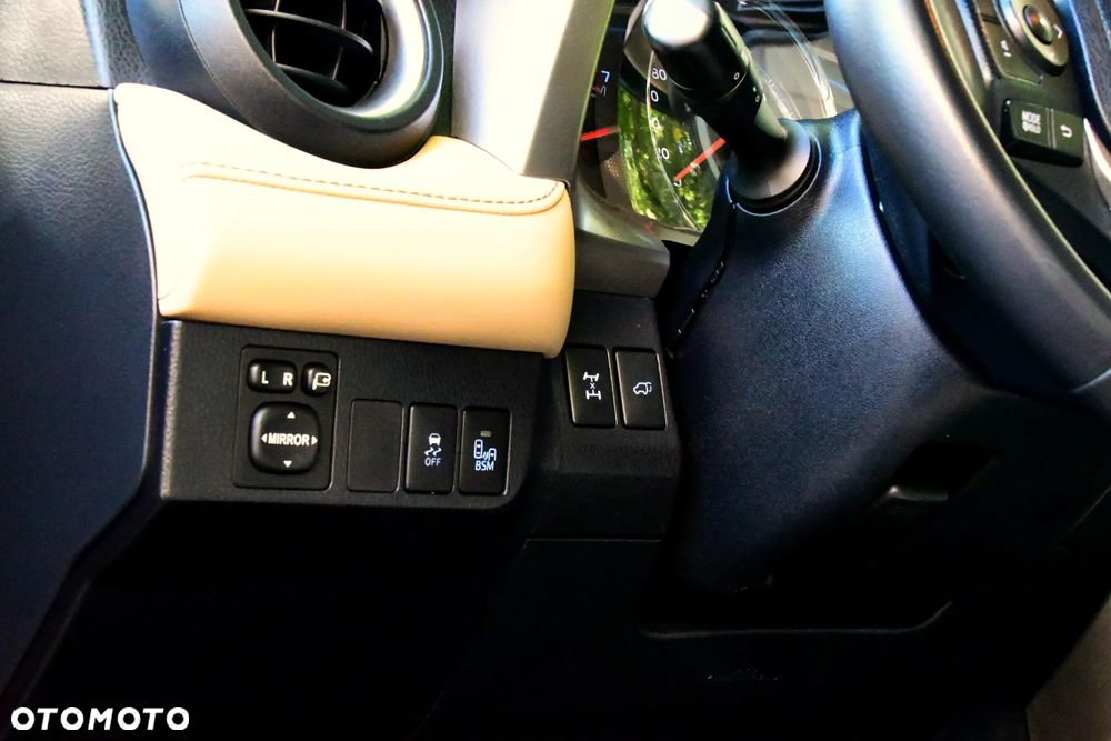 Toyota RAV4 2.0 D-4D 4x4 Executive - 17