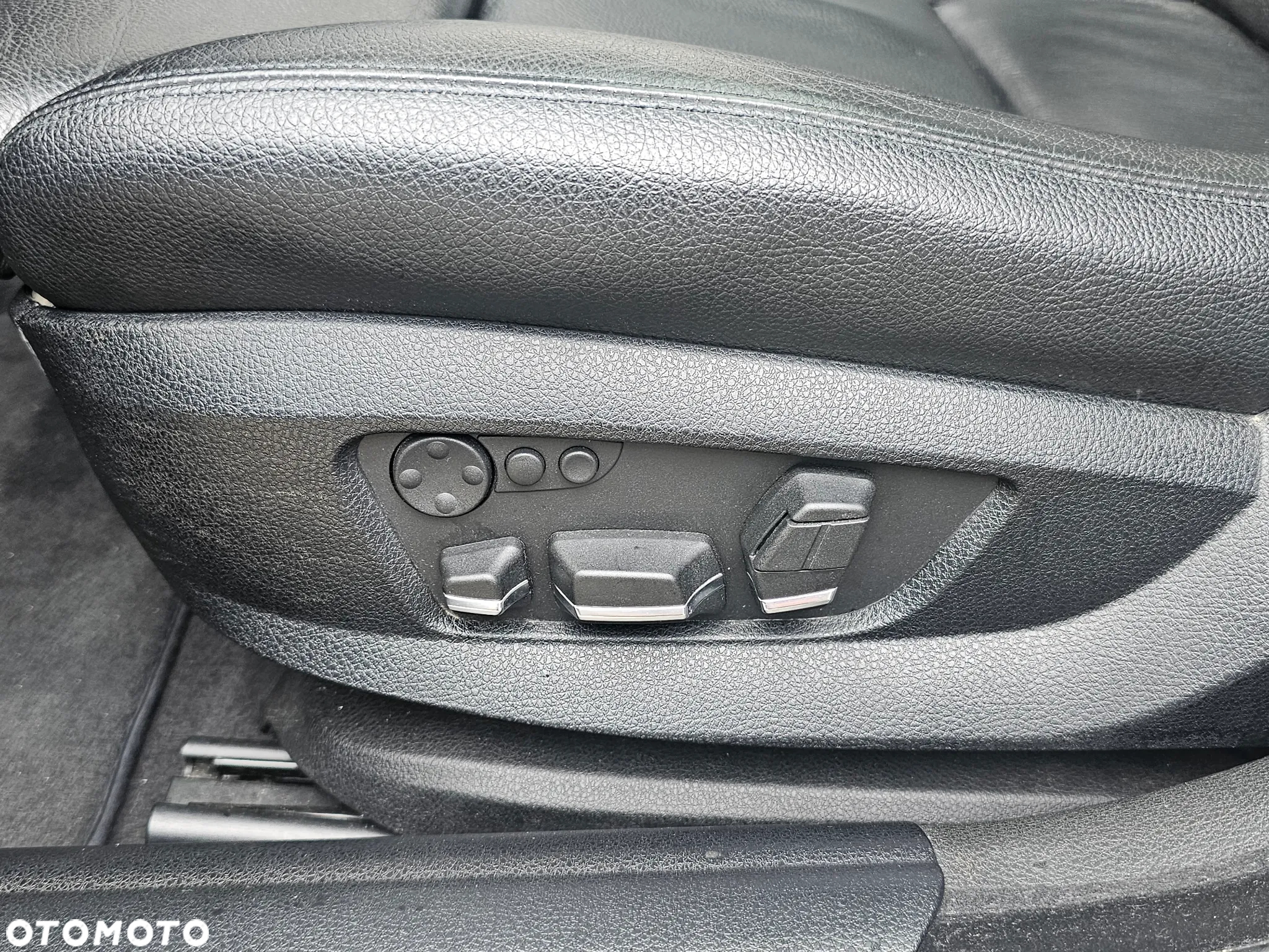 BMW Seria 5 525d xDrive - 17