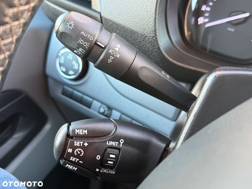 Fiat SCUDO L2 ŚREDNI/Manual/Klima/Navi/Kamera/Skórzana kierownica/bogata wersja/Niemcy - 21