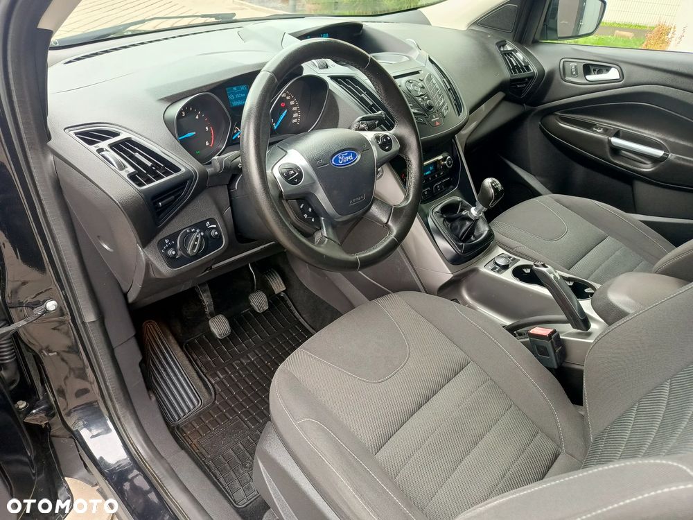 Ford Kuga 2.0 TDCi 2x4 Titanium - 9