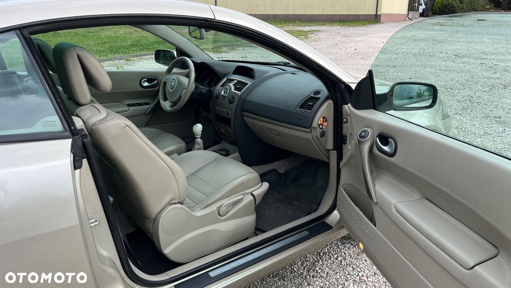 Renault Megane 2.0 16V Dynamique - 14