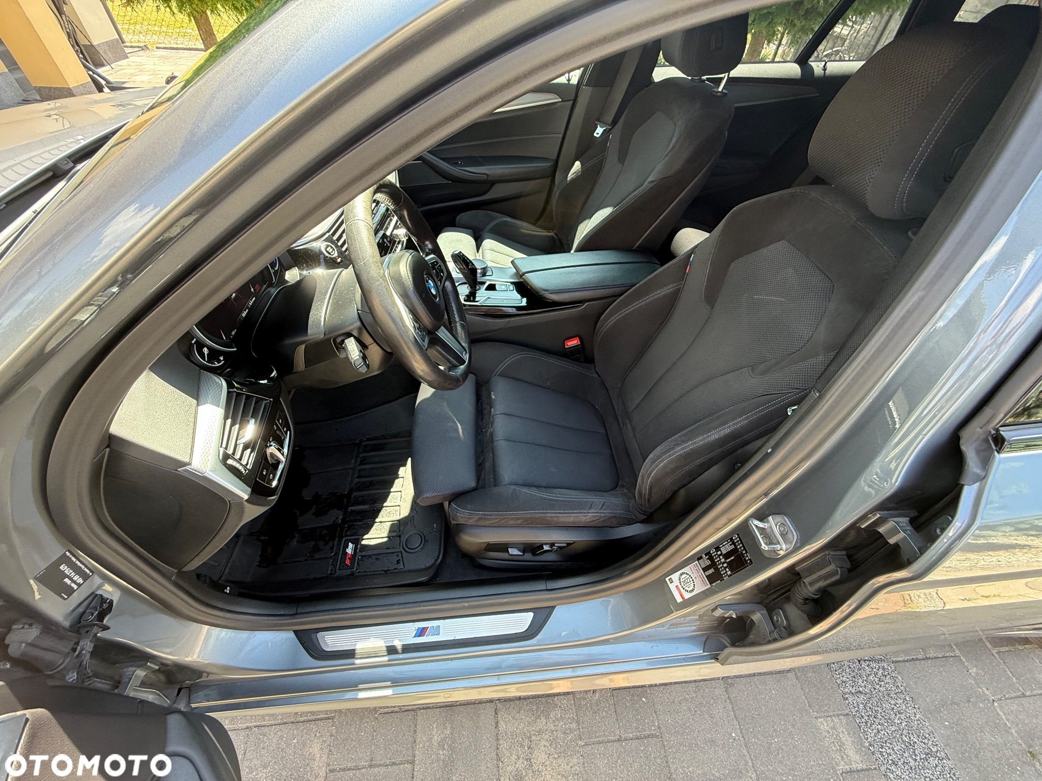BMW Seria 5 520d Touring M Sport Edition - 17