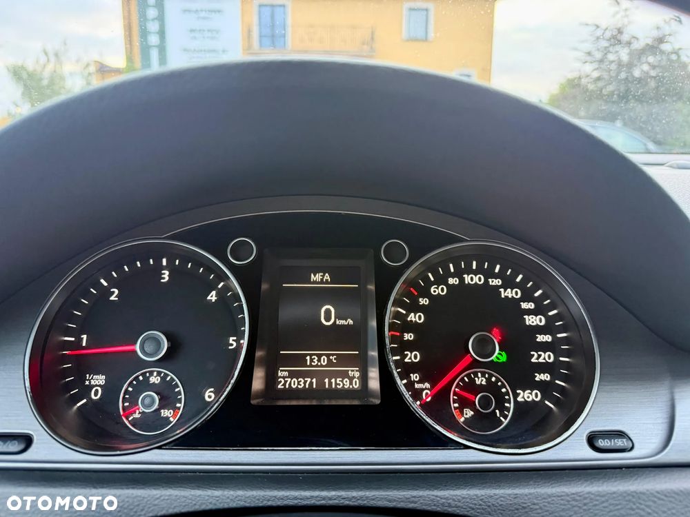 Volkswagen Passat Variant 2.0 TDI 4Motion DSG BlueMotion Tech R-Line - 19