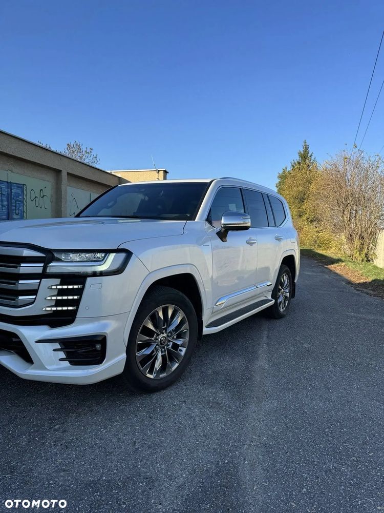 Toyota Land Cruiser - 4