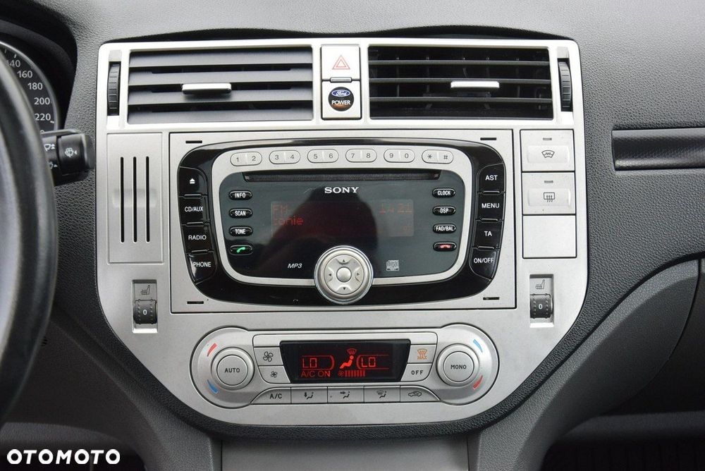 Ford Kuga 2.0 TDCi 2x4 Titanium - 27