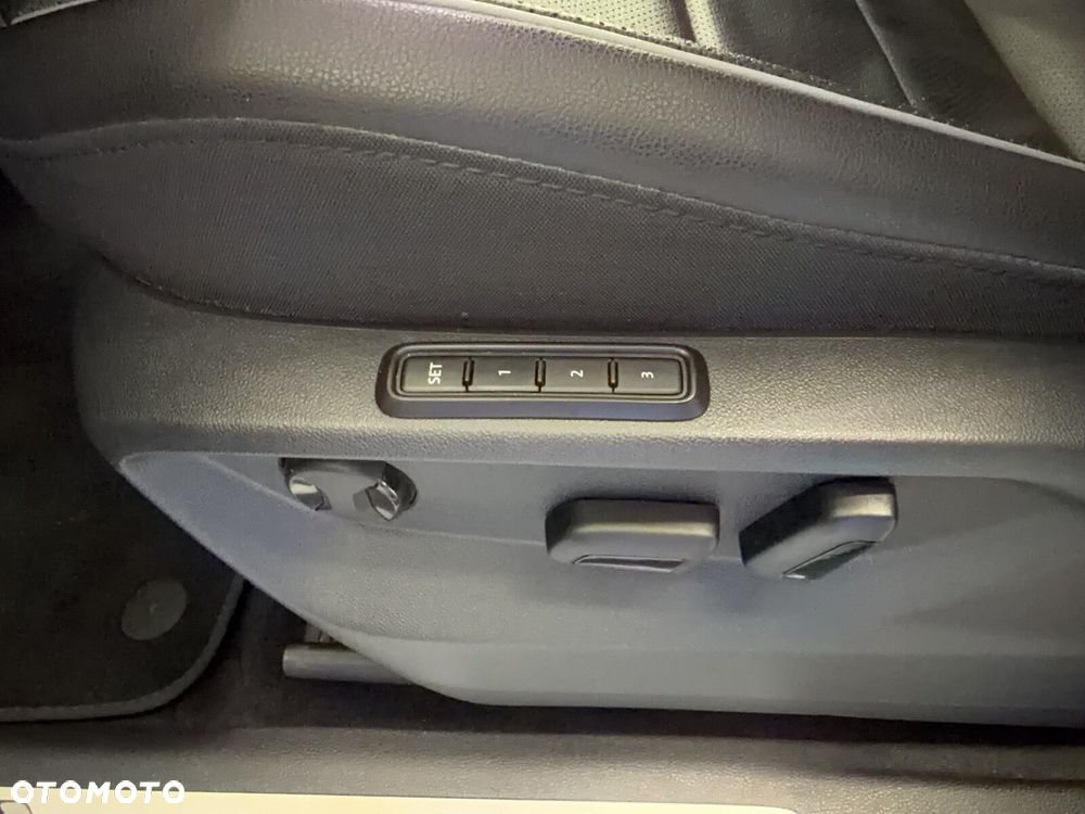 Volkswagen Tiguan Allspace - 11