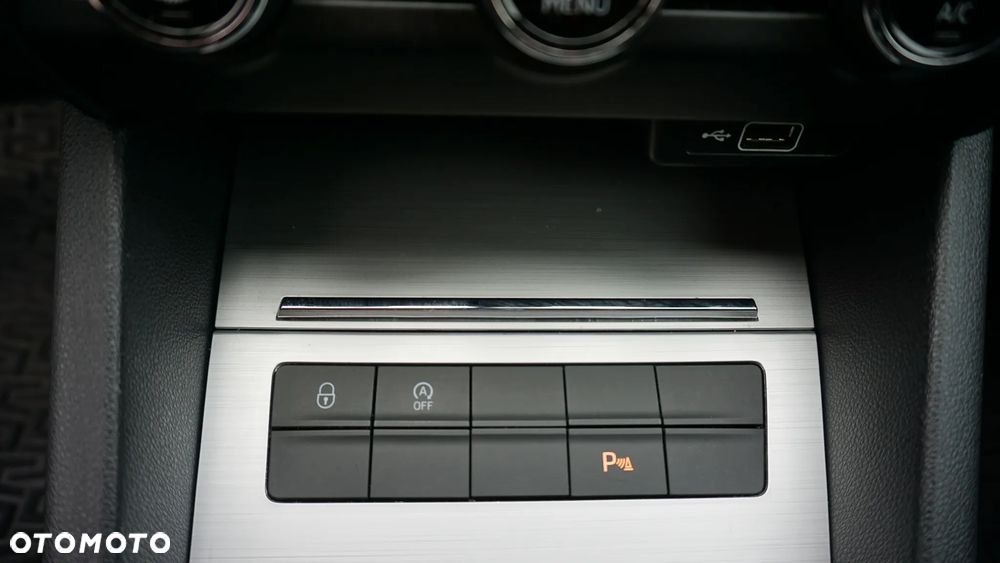 Skoda Octavia 1.6 TDI SCR Ambition - 23