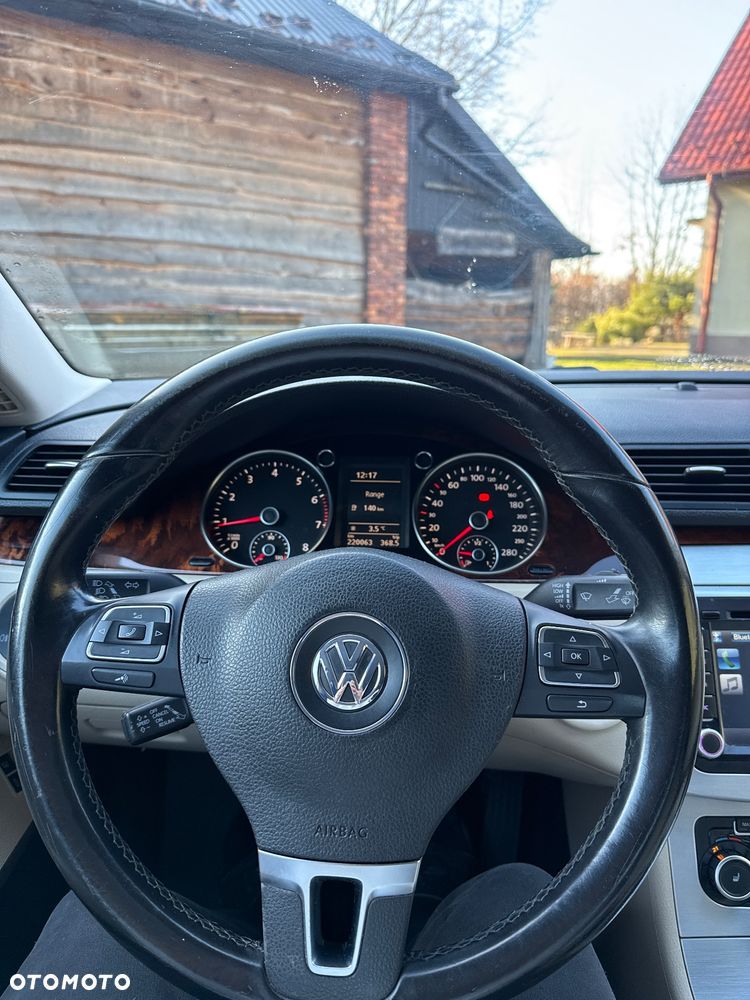 Volkswagen Passat 1.8 TSI Exclusive - 15