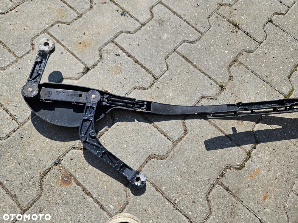 Ramię wycieraczek prawe BMW E39 Lift 2003r Europa 8361744 - 2