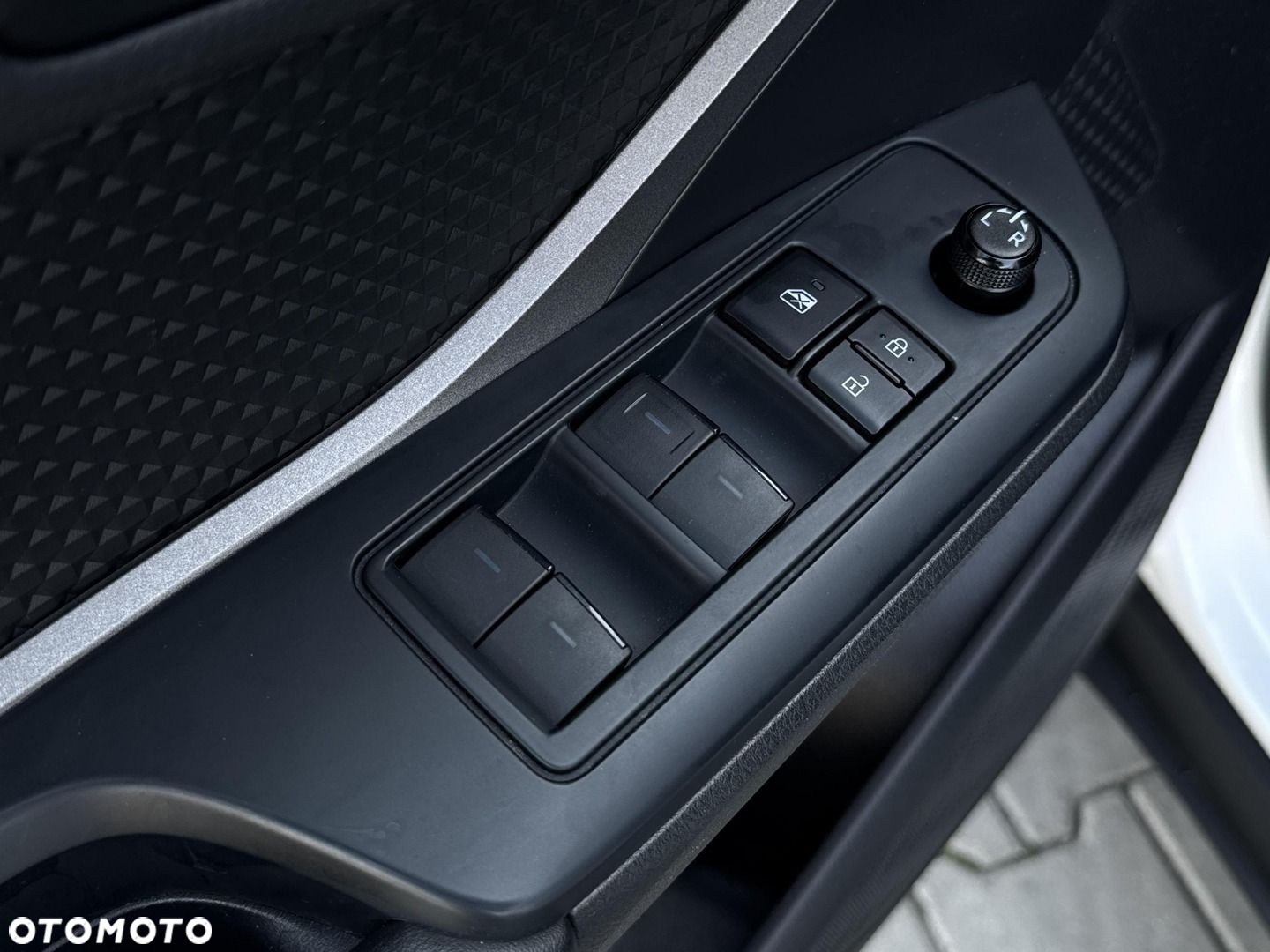 Toyota C-HR 1.8 Hybrid GPF Comfort - 28