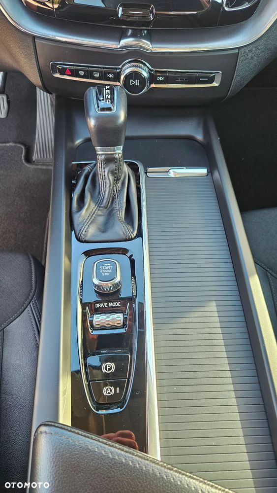 Volvo XC 60 T5 GPF AWD Momentum - 17