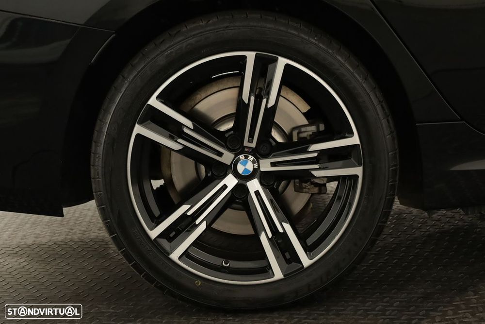 BMW 330 e Edição Desportiva M Auto - 5