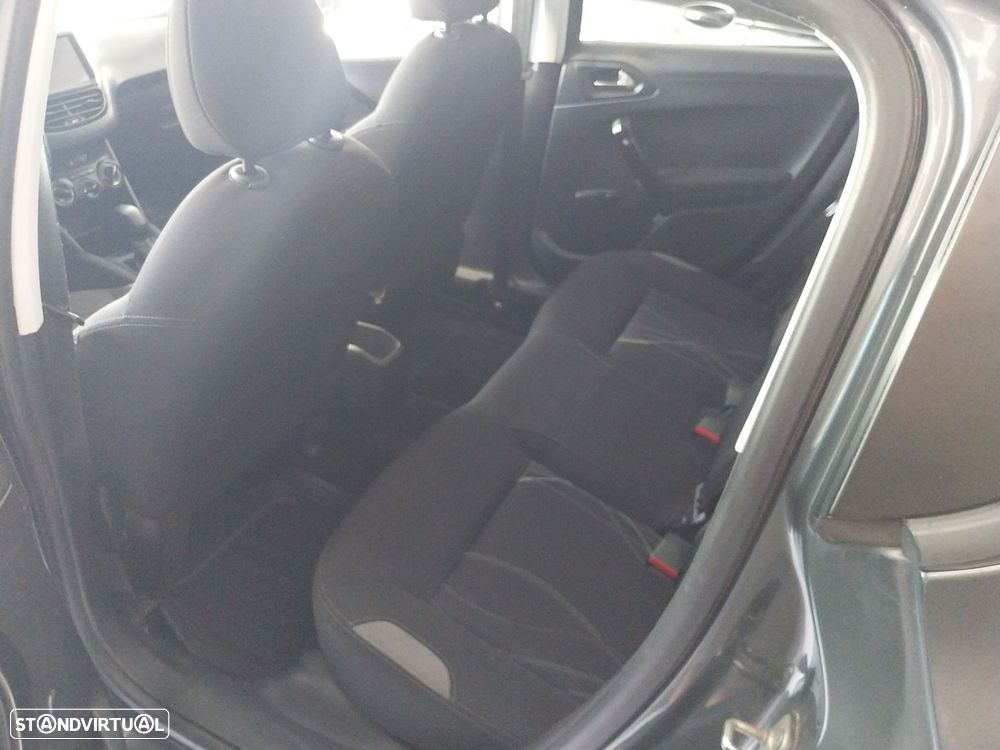 Peugeot 208 1.4 HDi - 7