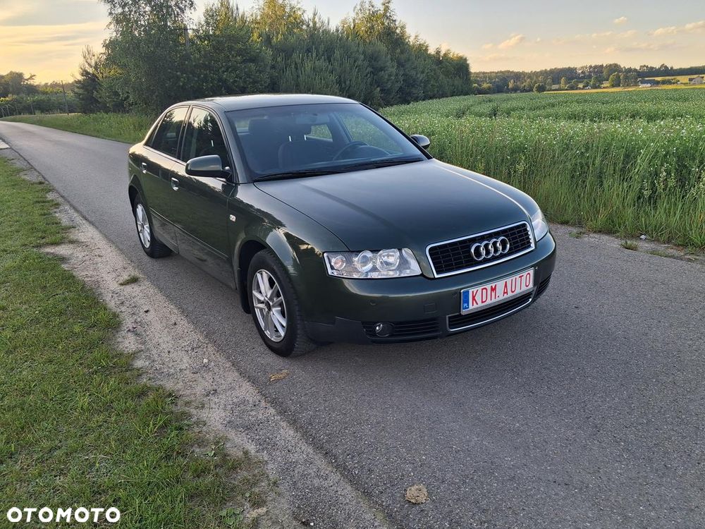 Audi A4 Limousine - 3