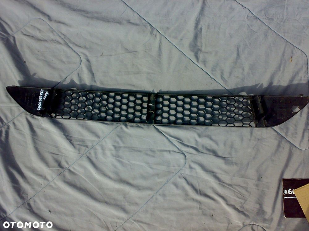 mercedes s w221 cl w216 amg środkowa kratka zderzaka przód a2218850053 - 2