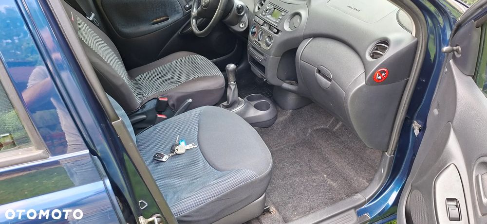 Toyota Yaris 1.4 D-4D Unlimited - 17