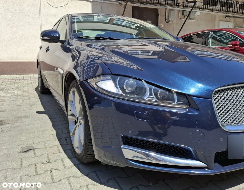 Jaguar XF 3.0 V6 D Premium Luxury - 10