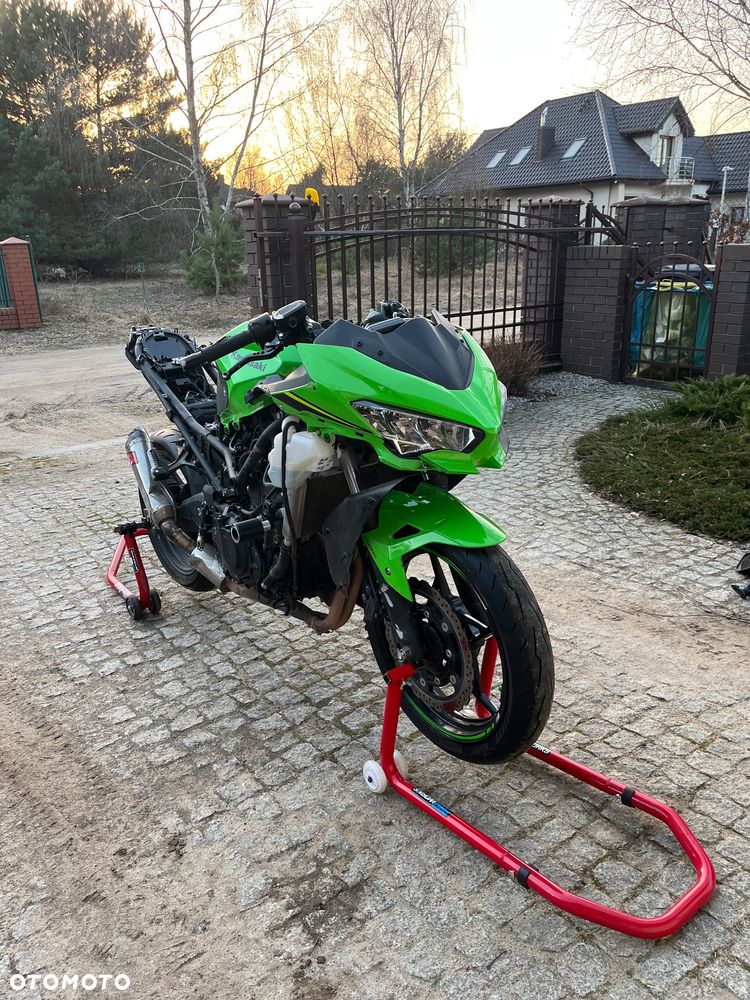 Kawasaki Ninja 400 - 4