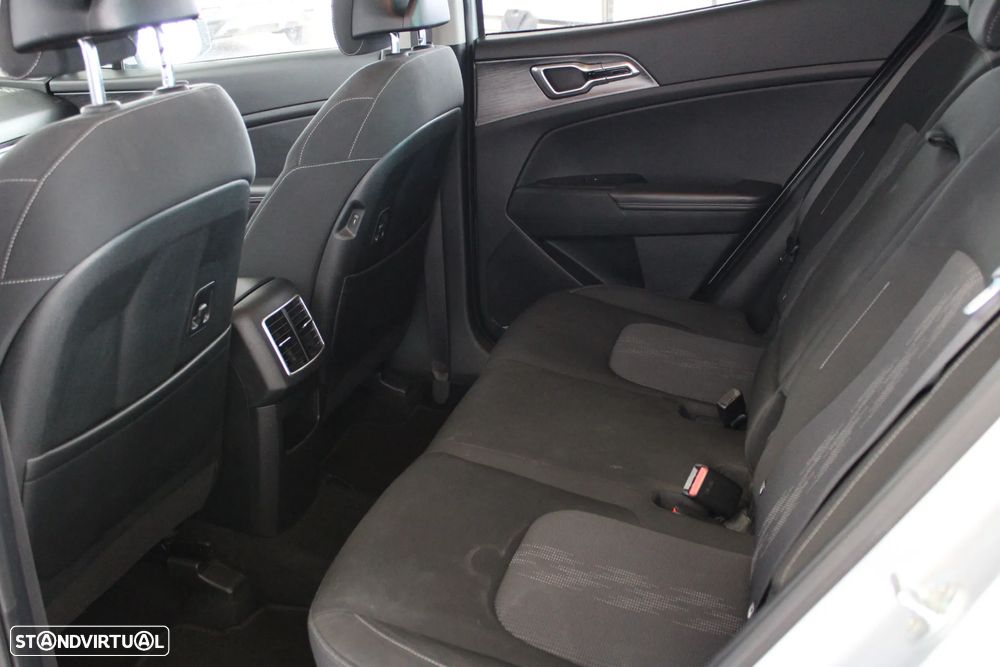 Kia Sportage 1.6 T-GDI Drive - 24