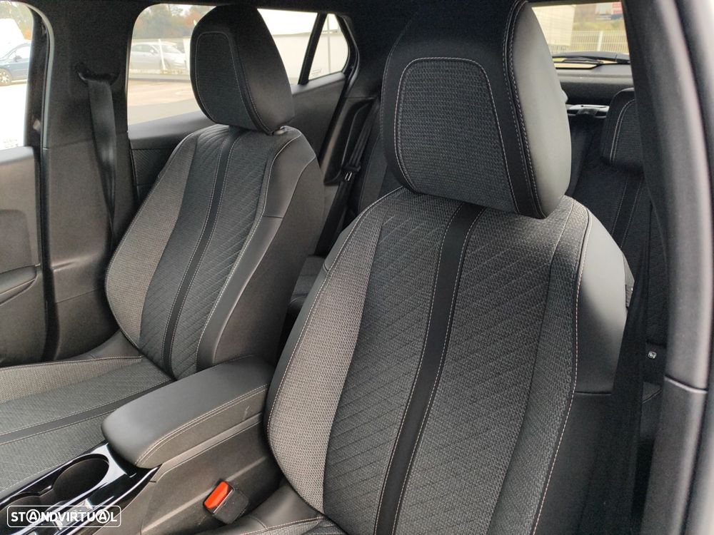 Peugeot 2008 1.2 Hybrid Allure e-DCS6 - 10