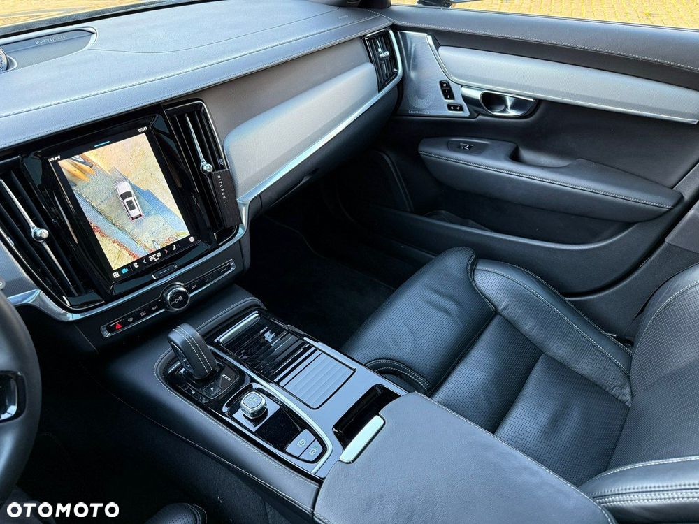 Volvo V90 T8 AWD Plug-In Hybrid R-Design - 24