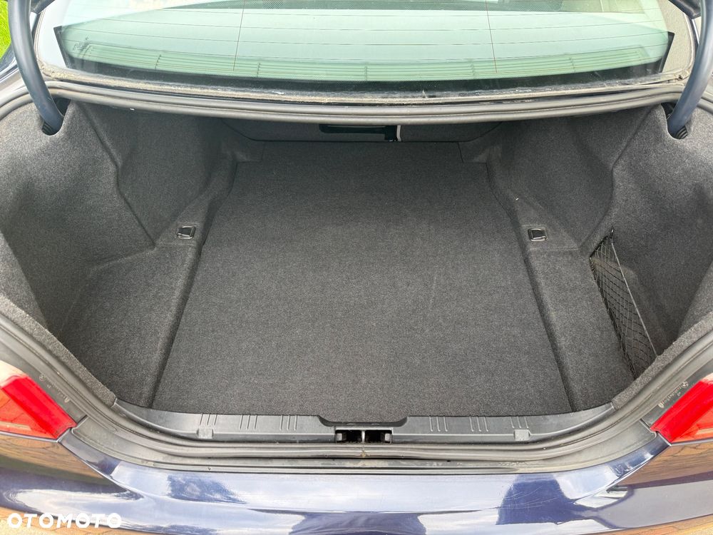 BMW Seria 5 525d - 26