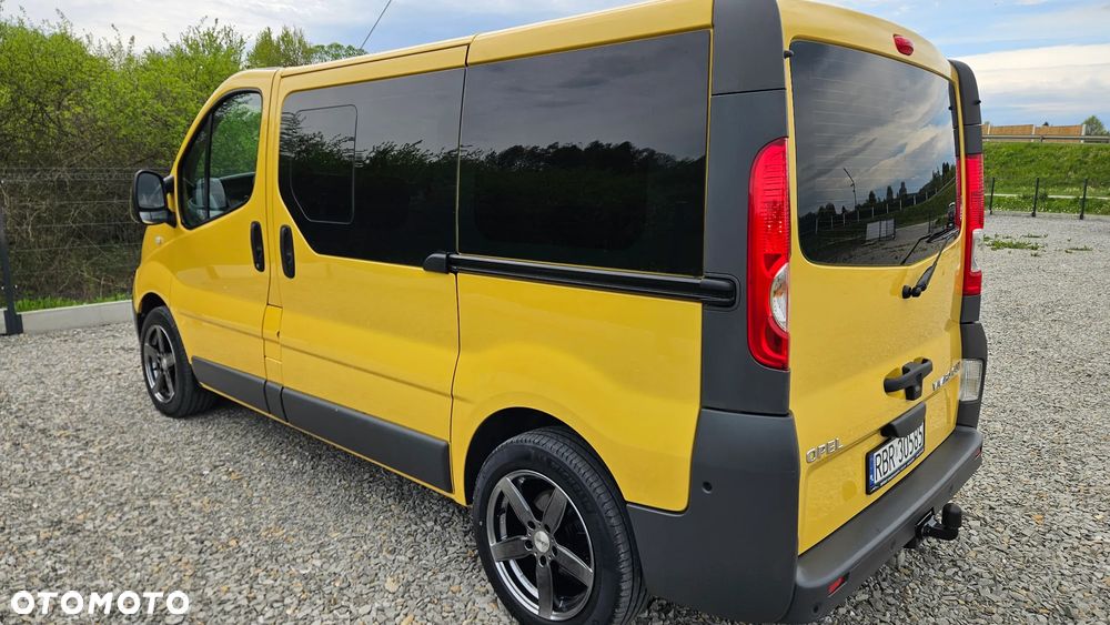 Opel Vivaro - 18