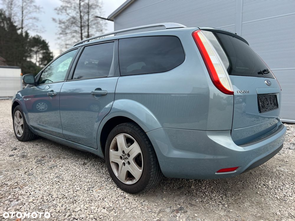Ford Focus 1.6 16V Style - 9