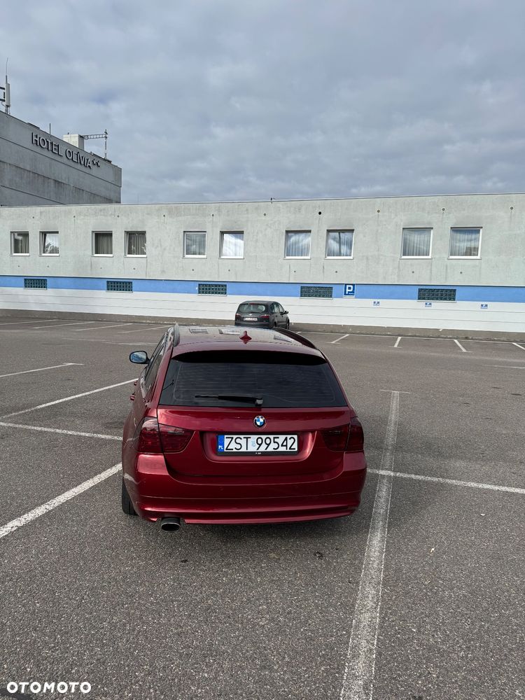BMW Seria 3 320d - 4