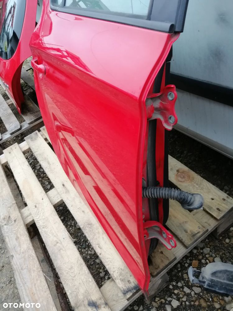 Hyundai I20 2008-2012r. maska drzwi klapa bagażnika kod lakieru BH - 29