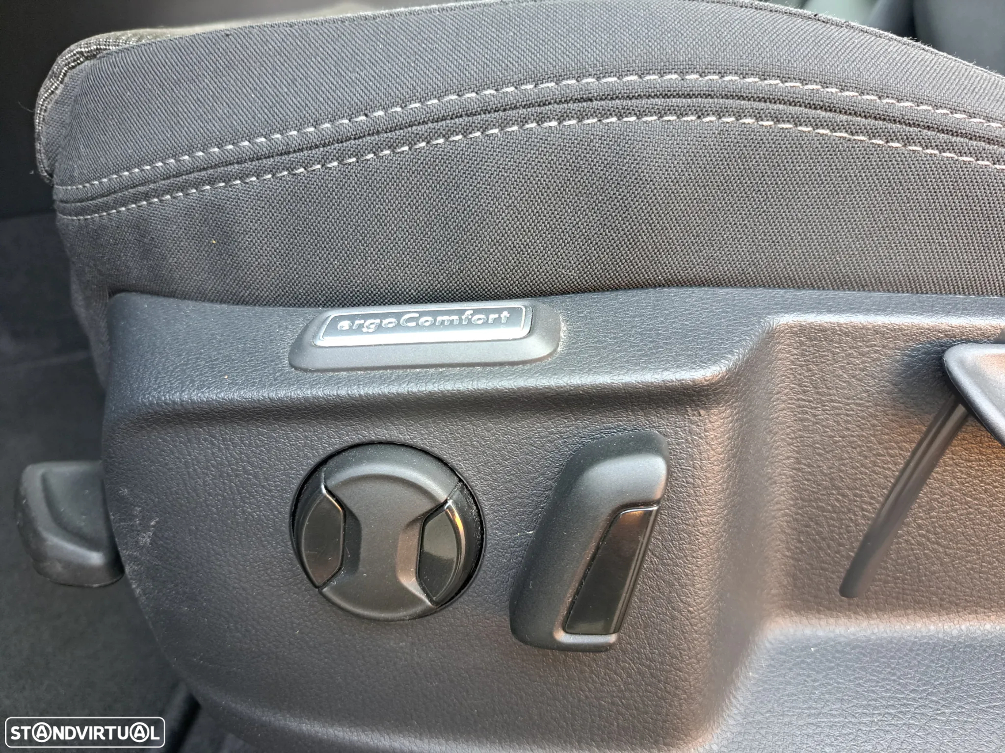 VW Passat Variant 1.6 TDI Highline - 14