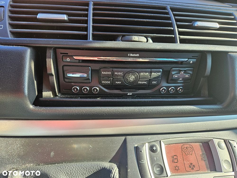 Peugeot 807 2.0 HDi Premium - 17