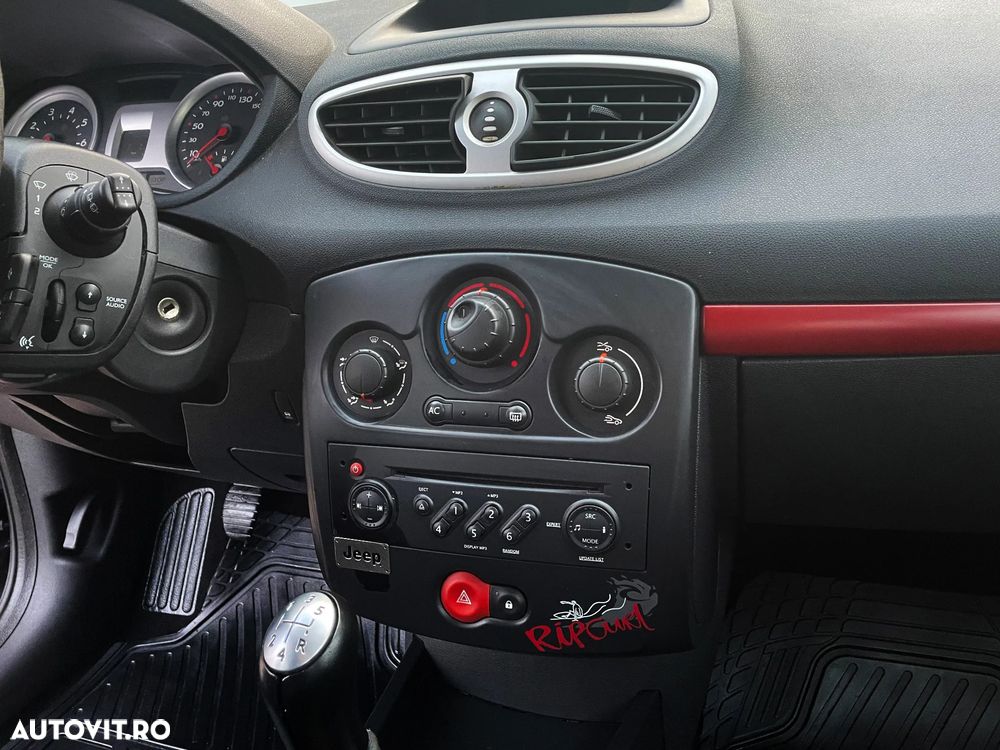 Renault Clio - 9