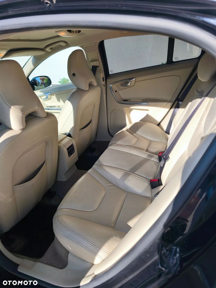 Volvo S60 T5 Summum - 9